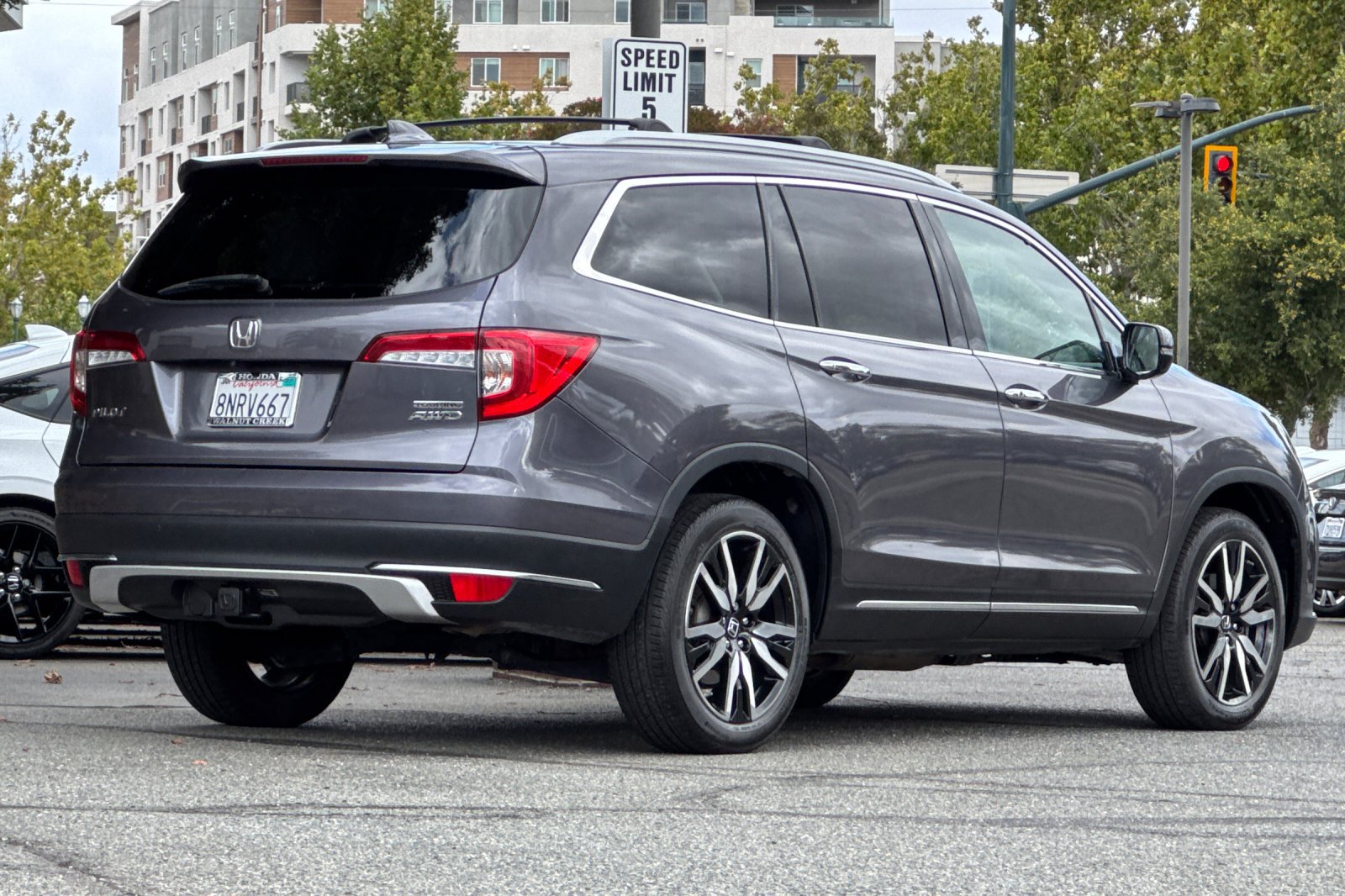 Used 2020 Honda Pilot Touring image 4