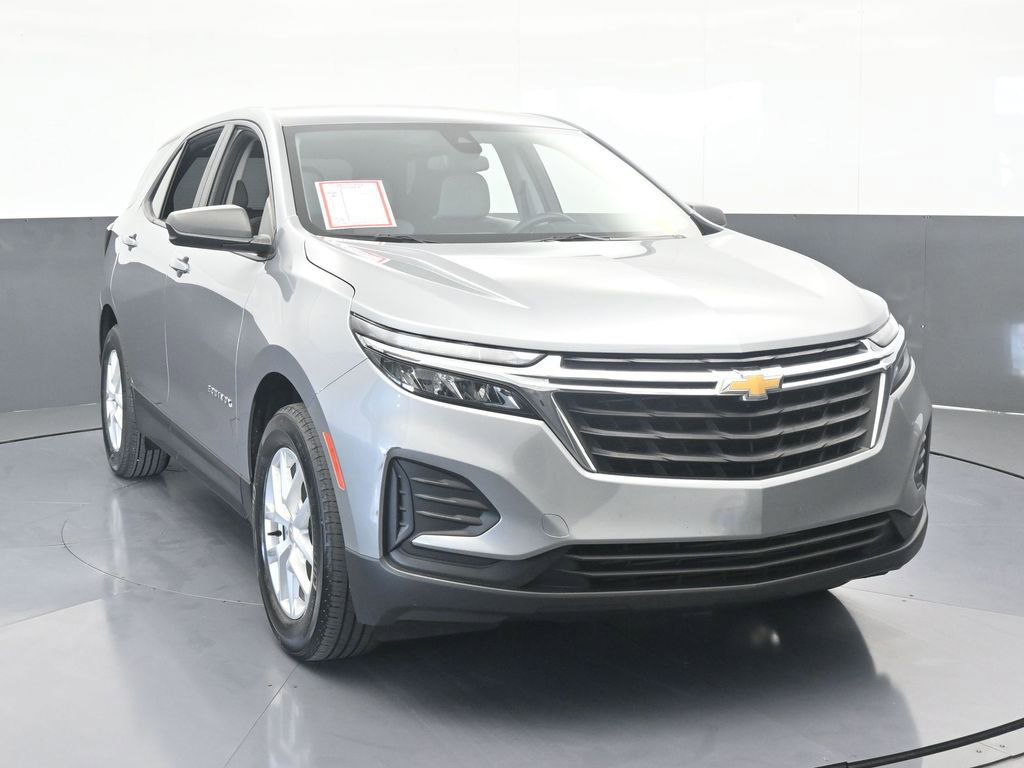Used 2024 Chevrolet Equinox LS w/ Driver Confidence II Package image 9