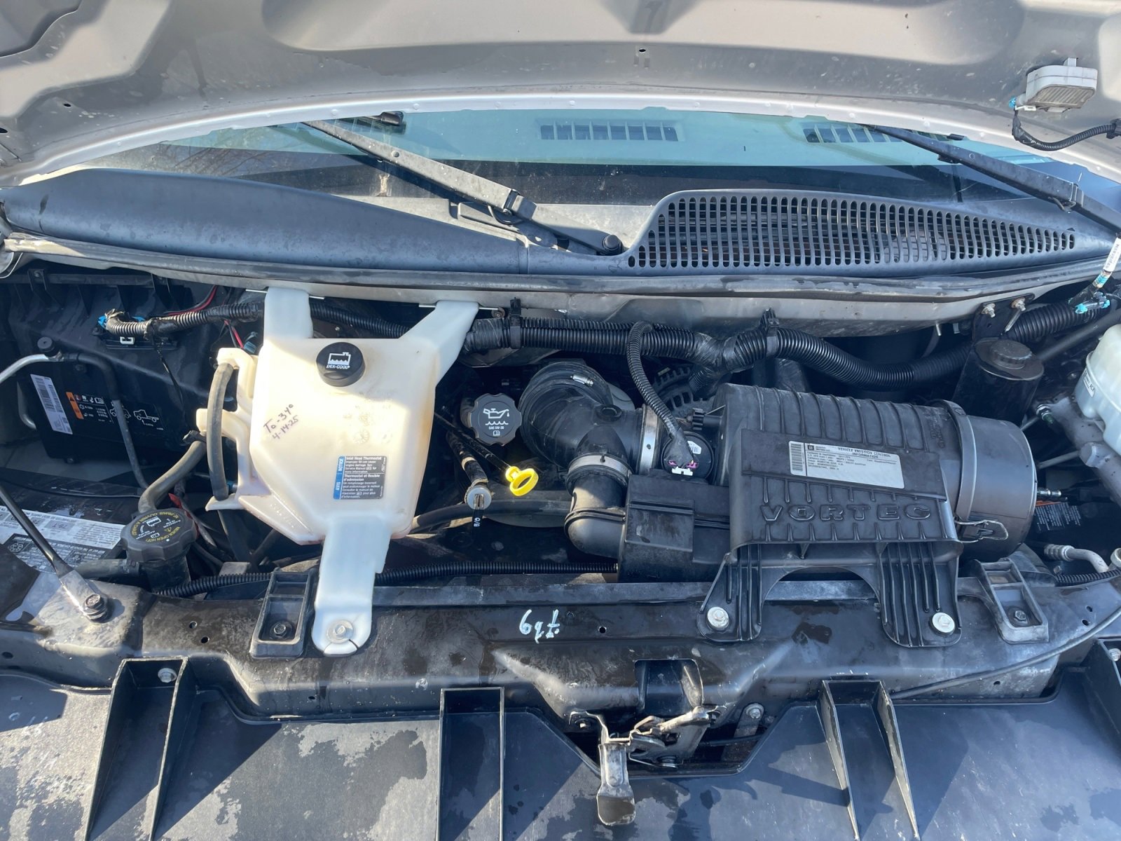 Used 2011 Chevrolet Express 2500 LS image 39