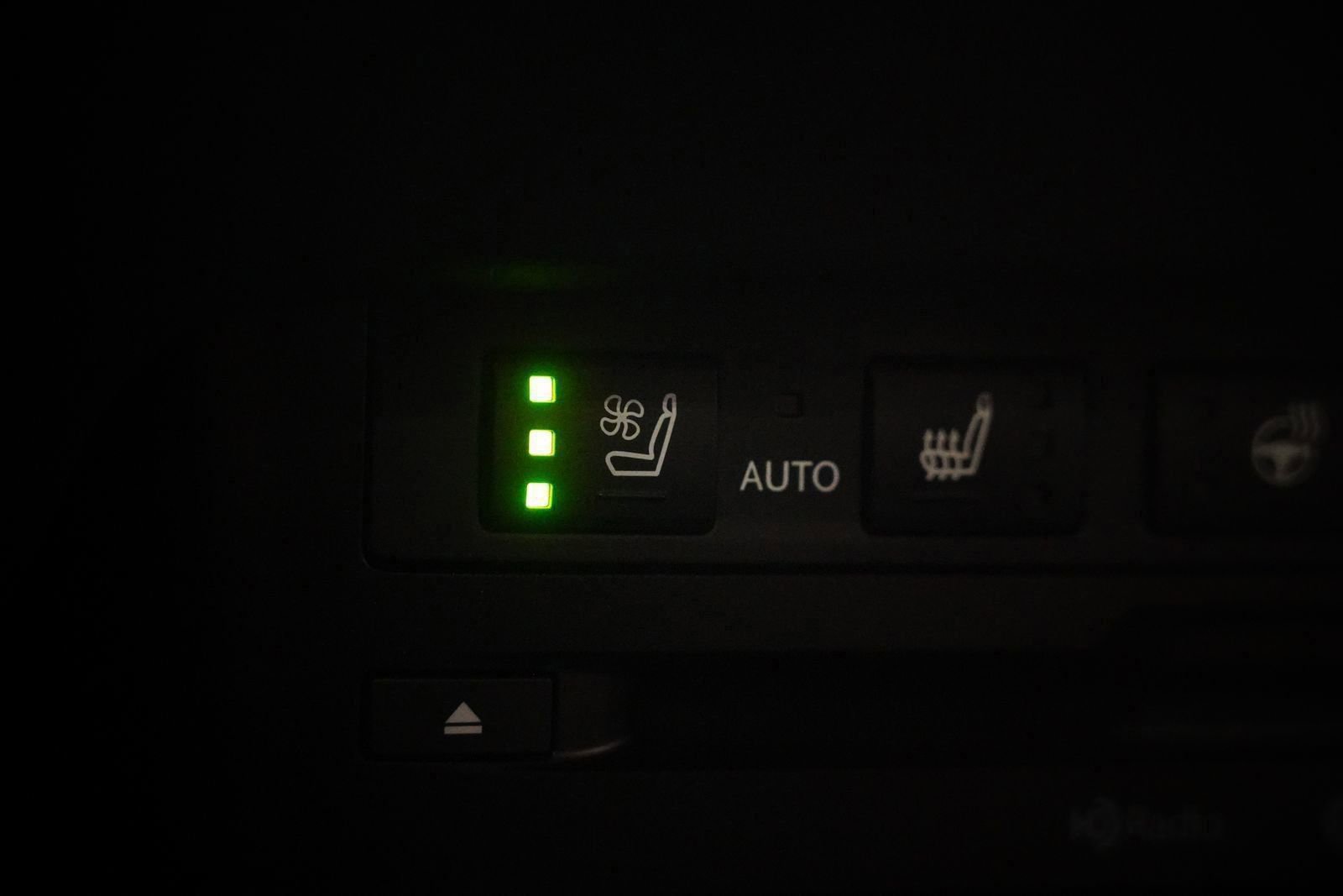 Used 2021 Lexus ES 350 w/ Premium Package image 29