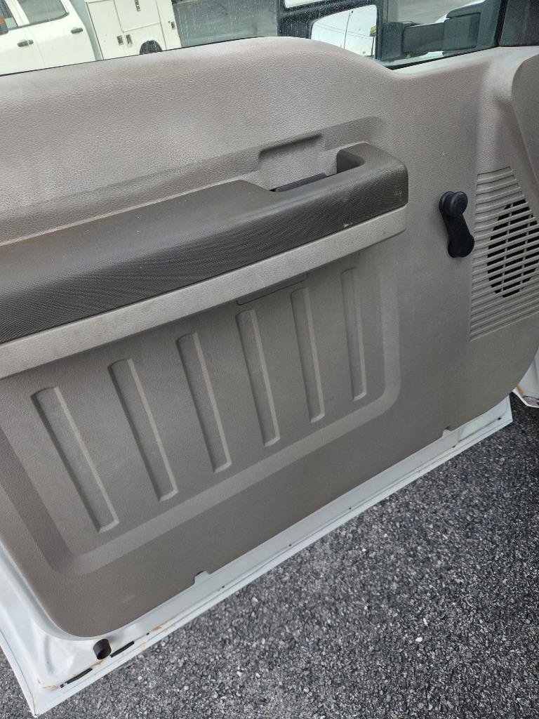 Used 2008 Ford F350 XL image 9