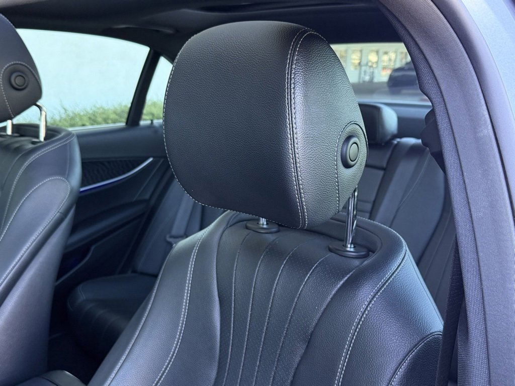 Used 2020 Mercedes-Benz E 350 4MATIC Sedan image 3
