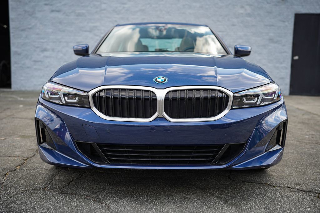Used 2023 BMW 330e w/ Driving Assistance Package image 5