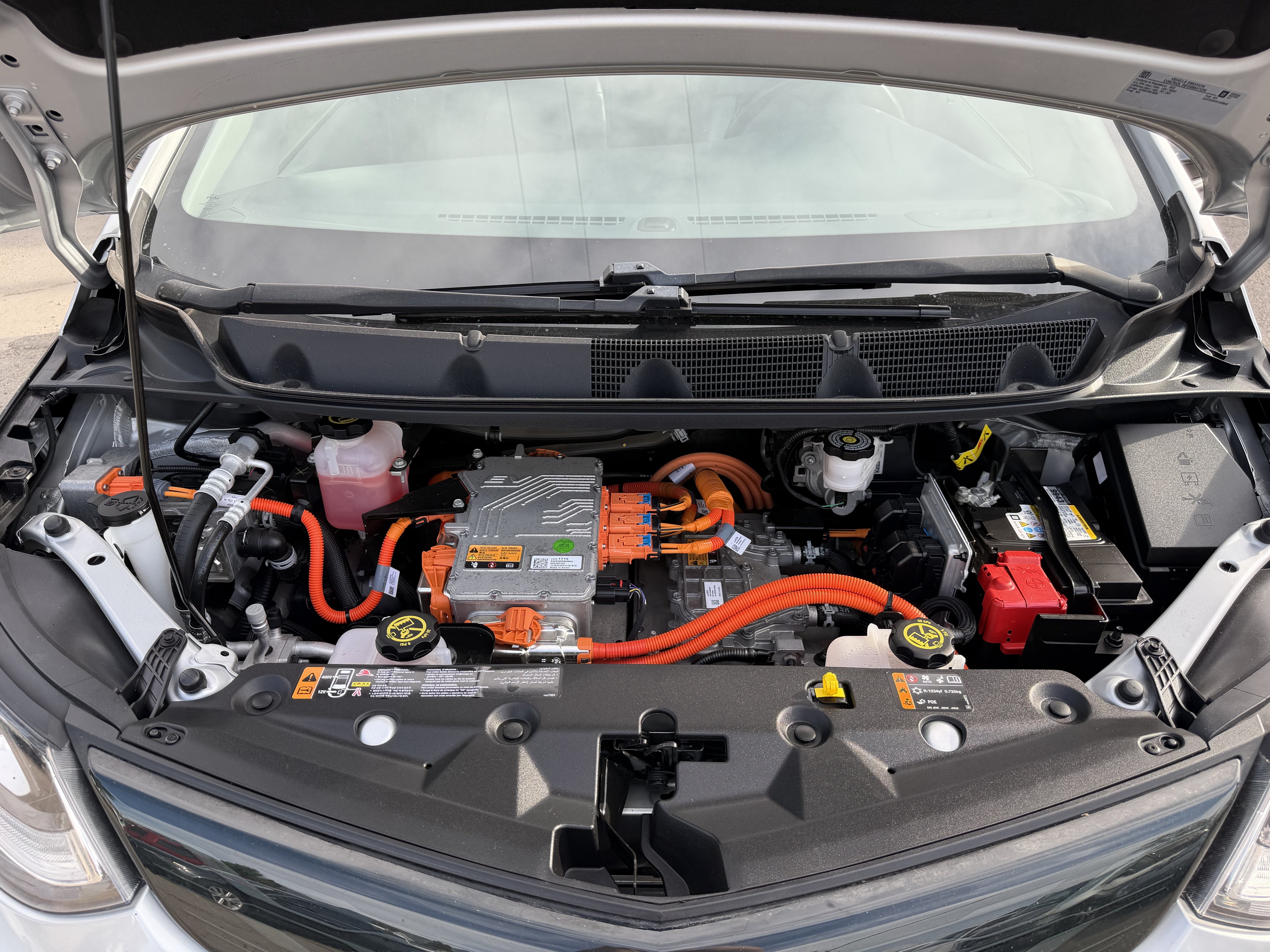 Used 2019 Chevrolet Bolt Premier w/ Infotainment Package FWD image 20