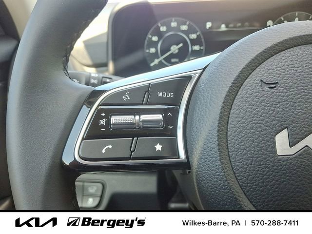 Certified 2025 Kia Seltos EX AWD/4WD image 18