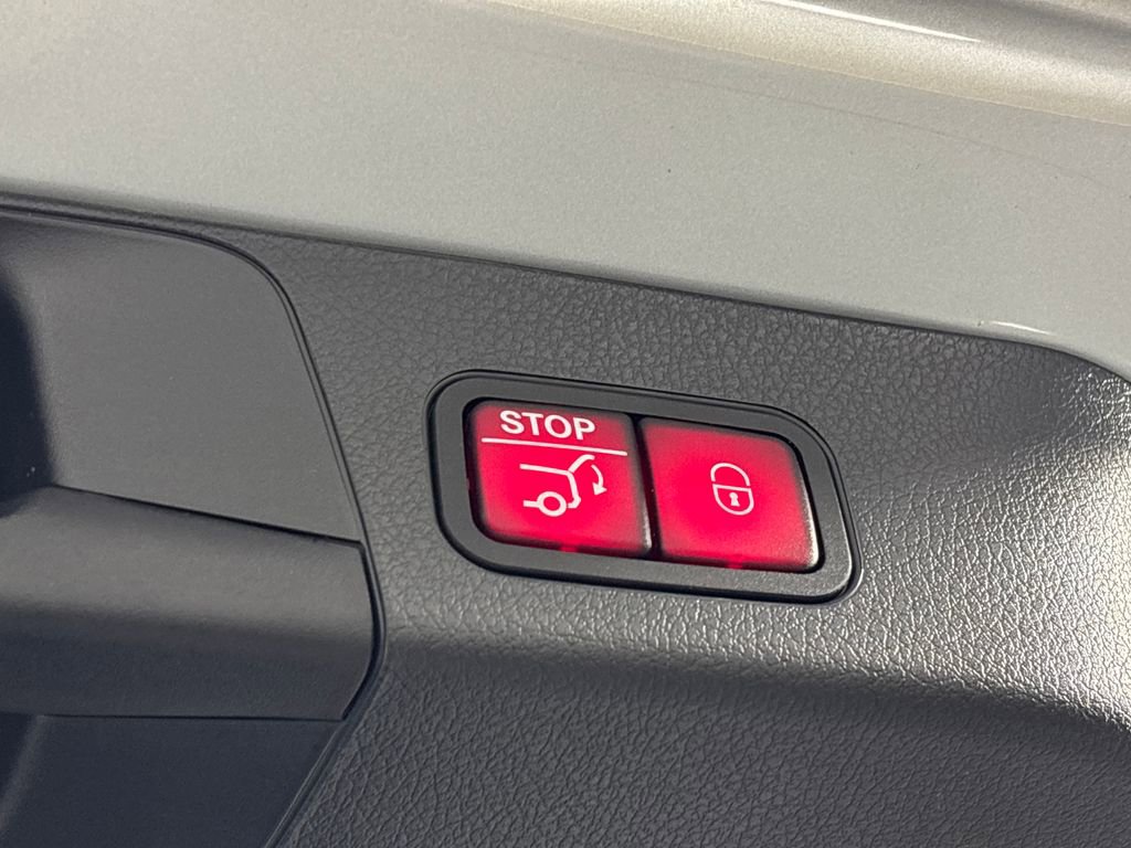 Used 2024 Mercedes-Benz GLB 35 AMG 4MATIC image 29