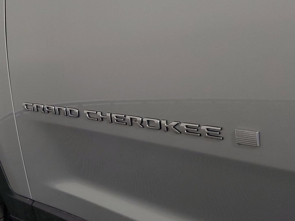 New 2025 Jeep Grand Cherokee Limited image 6