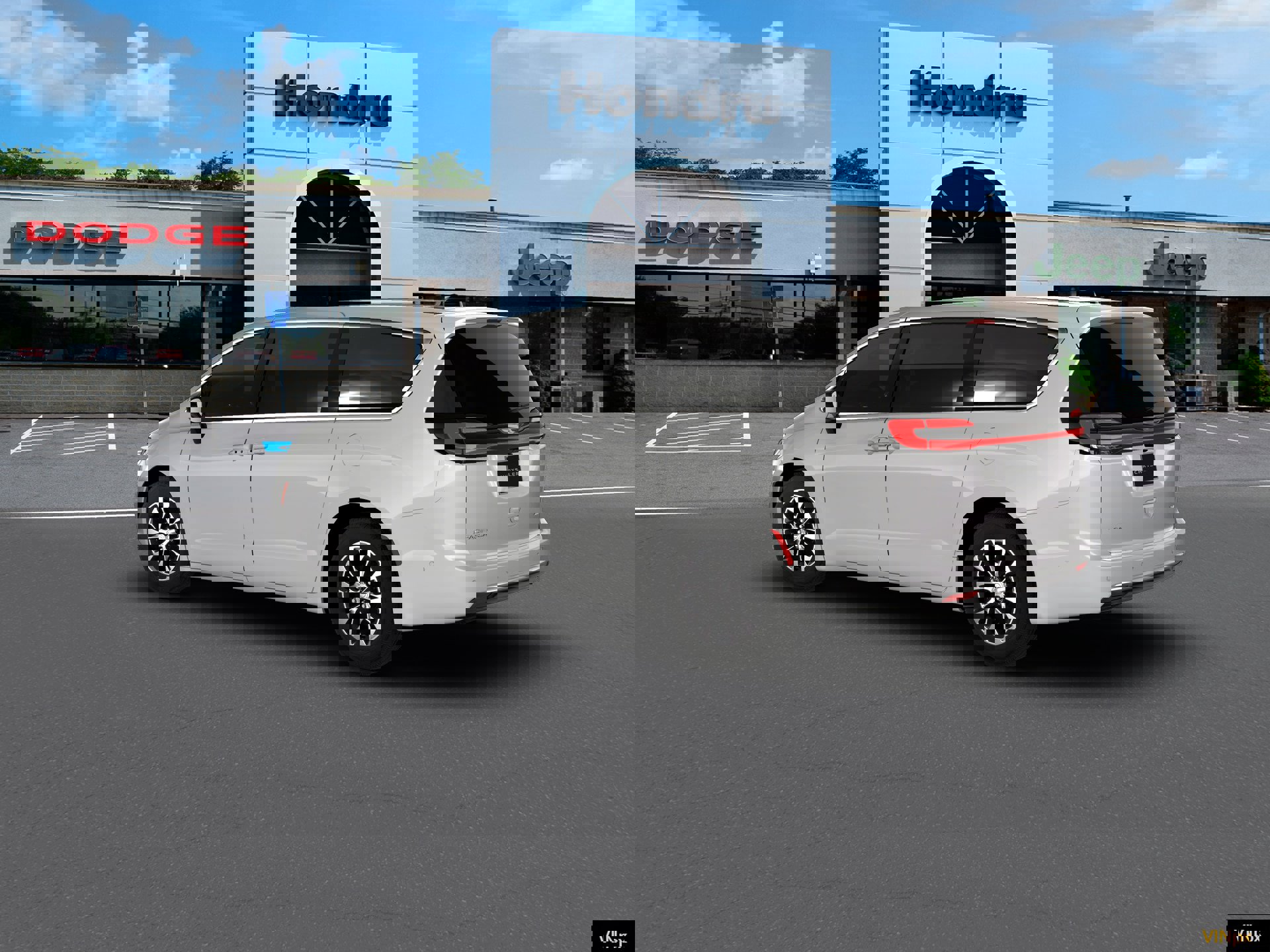 New 2026 Chrysler Pacifica Select image 4