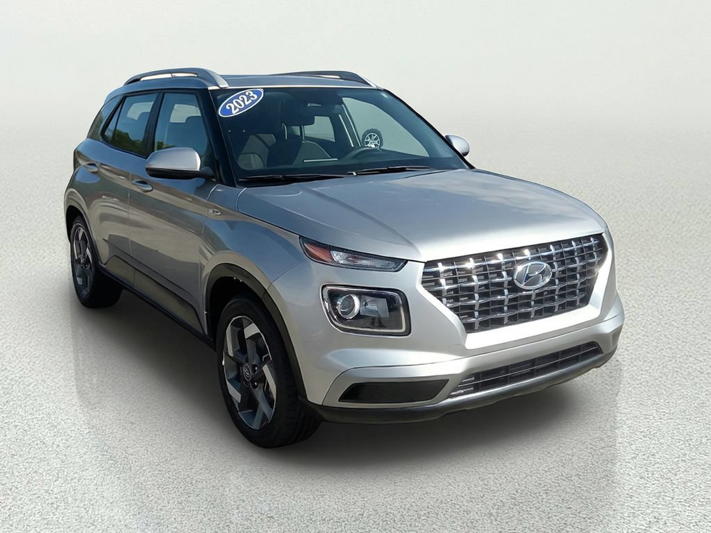 Used 2023 Hyundai Venue SEL w/ Cargo Package FWD 360° Tour