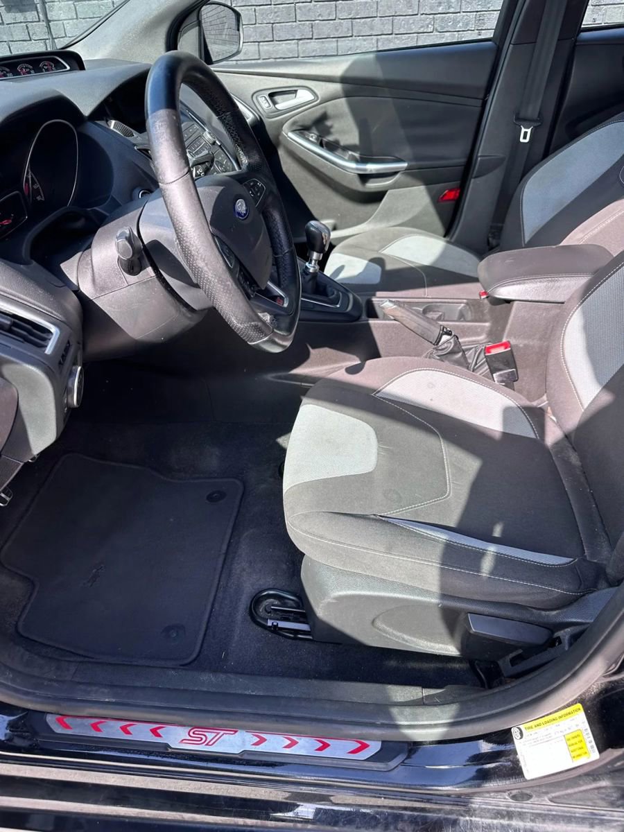Used 2016 Ford Focus ST image 8
