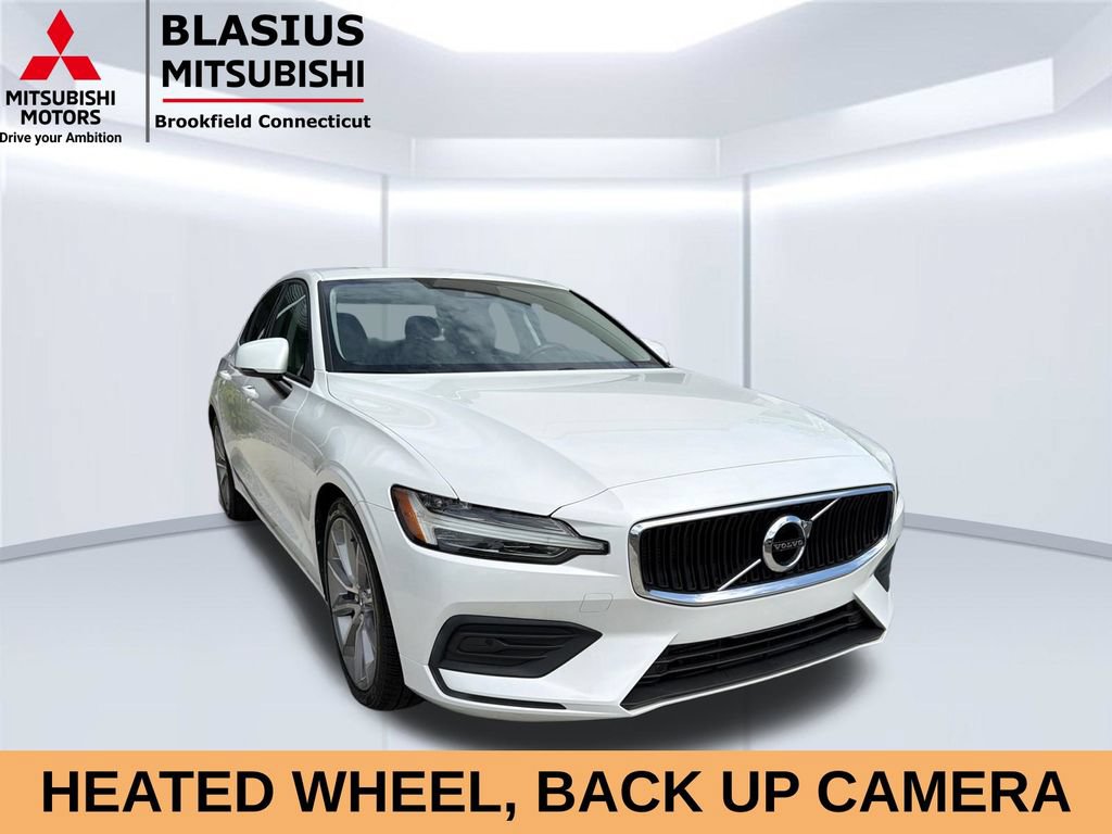 Used 2019 Volvo S60 T5 Momentum w/ Multimedia Package FWD image 5