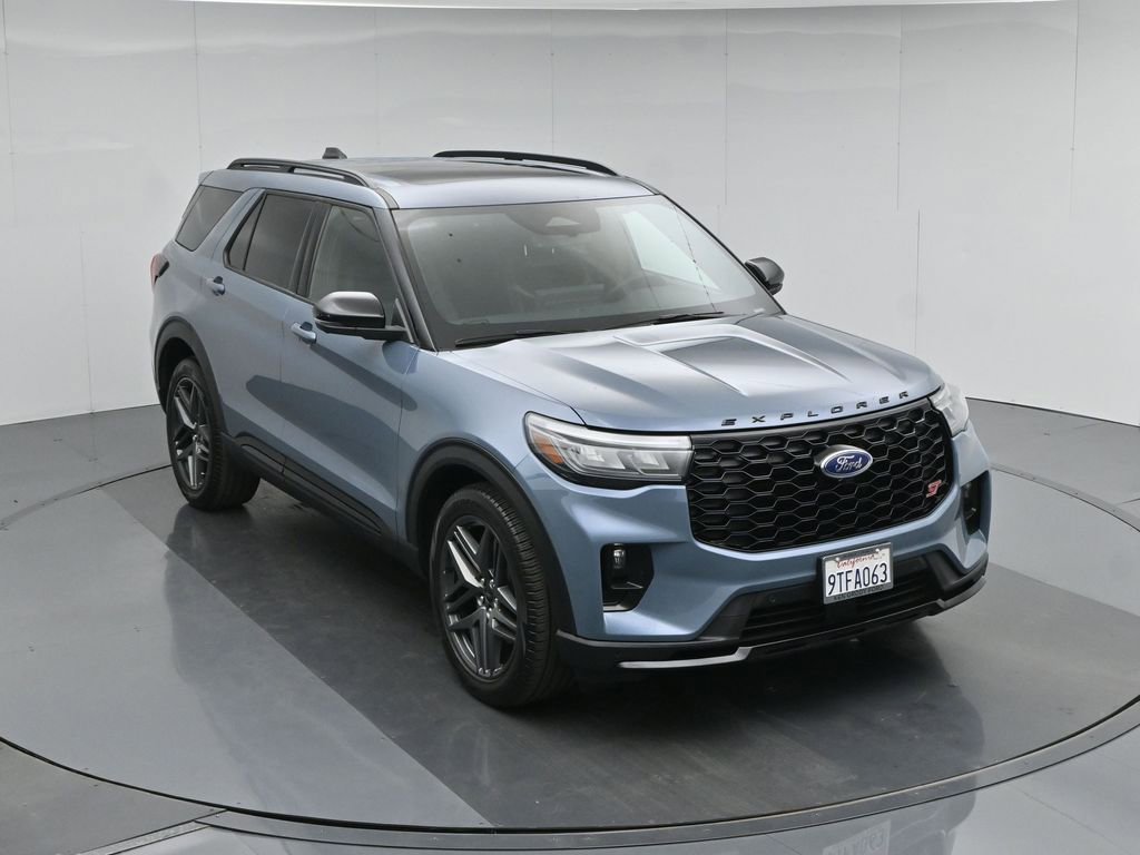 Certified 2025 Ford Explorer ST w/ Sun And Sound Package AWD/4WD image 44