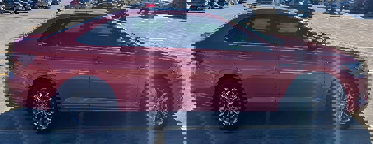 Used 2019 Volkswagen Jetta R-Line w/ R-Line Cold Weather Package FWD image 5