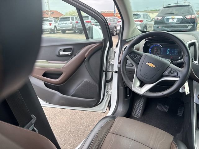 Used 2016 Chevrolet Trax LT w/ LT Convenience Package AWD/4WD image 15