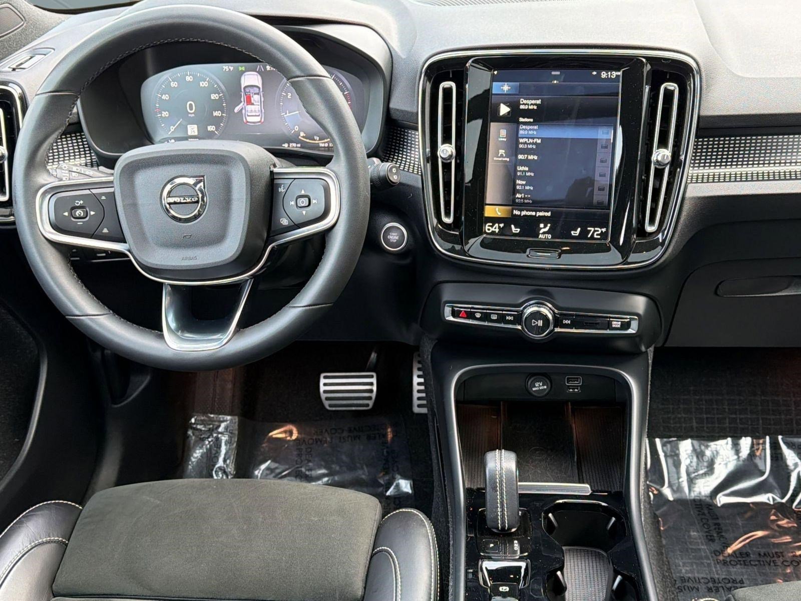 Used 2022 Volvo XC40 T5 R-Design w/ Advanced Package AWD/4WD image 26