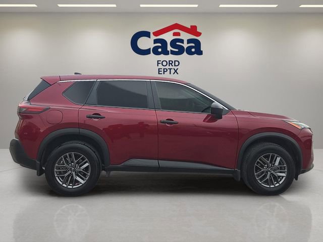 Used 2023 Nissan Rogue S image 2