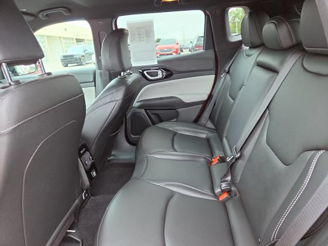 Used 2025 Jeep Compass Limited AWD/4WD image 27