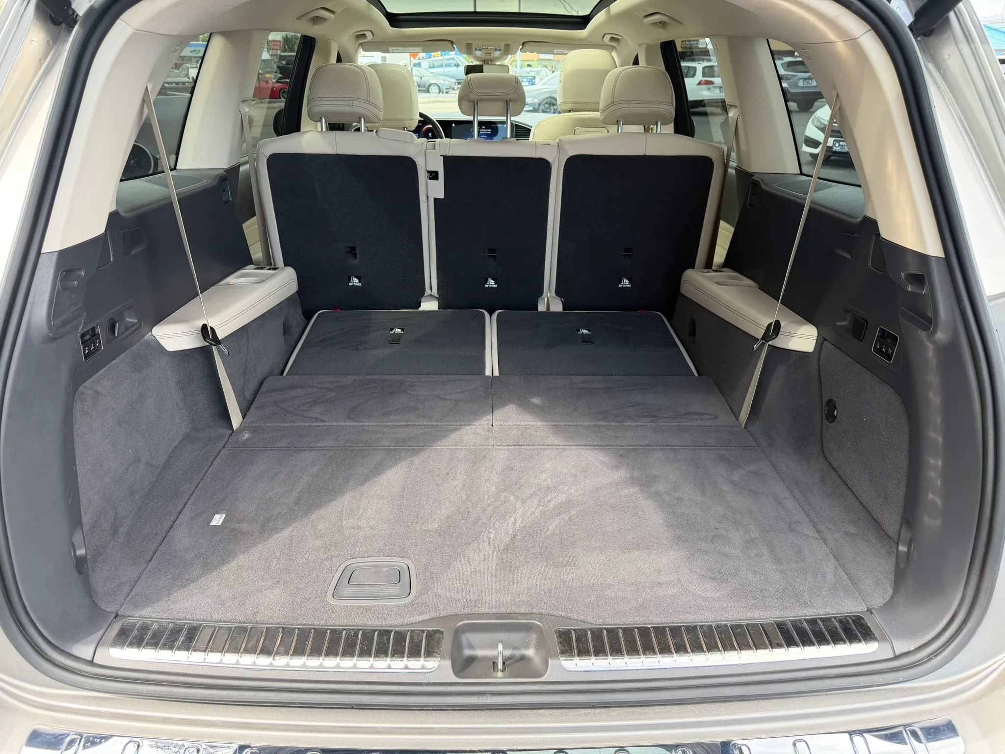 Used 2020 Mercedes-Benz GLS 450 4MATIC image 22