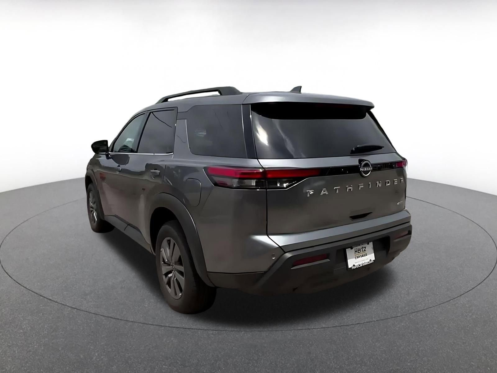 Used 2025 Nissan Pathfinder SV AWD/4WD image 11