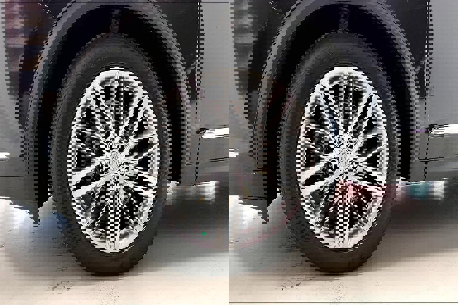 Used 2024 Acura MDX SH-AWD w/ Advance Package image 7