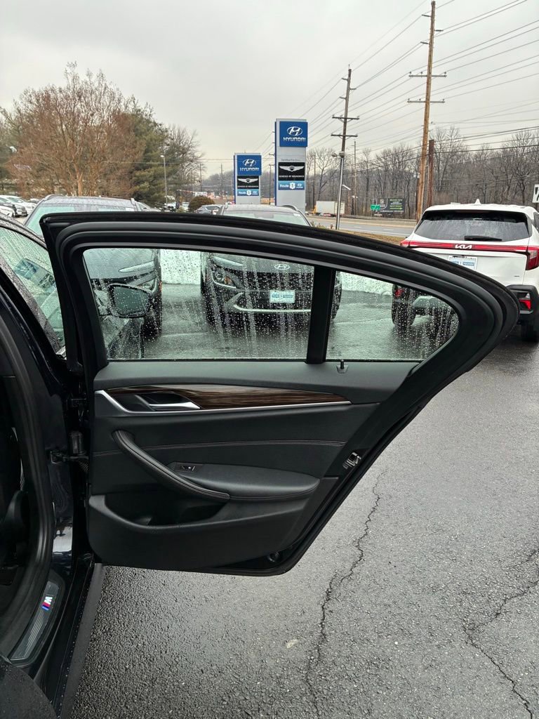 Used 2019 BMW 530i xDrive w/ M Sport Package image 47