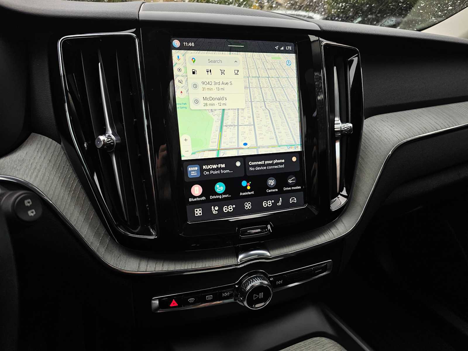 Used 2025 Volvo XC60 B5 Plus w/ Protection Package Premier image 30