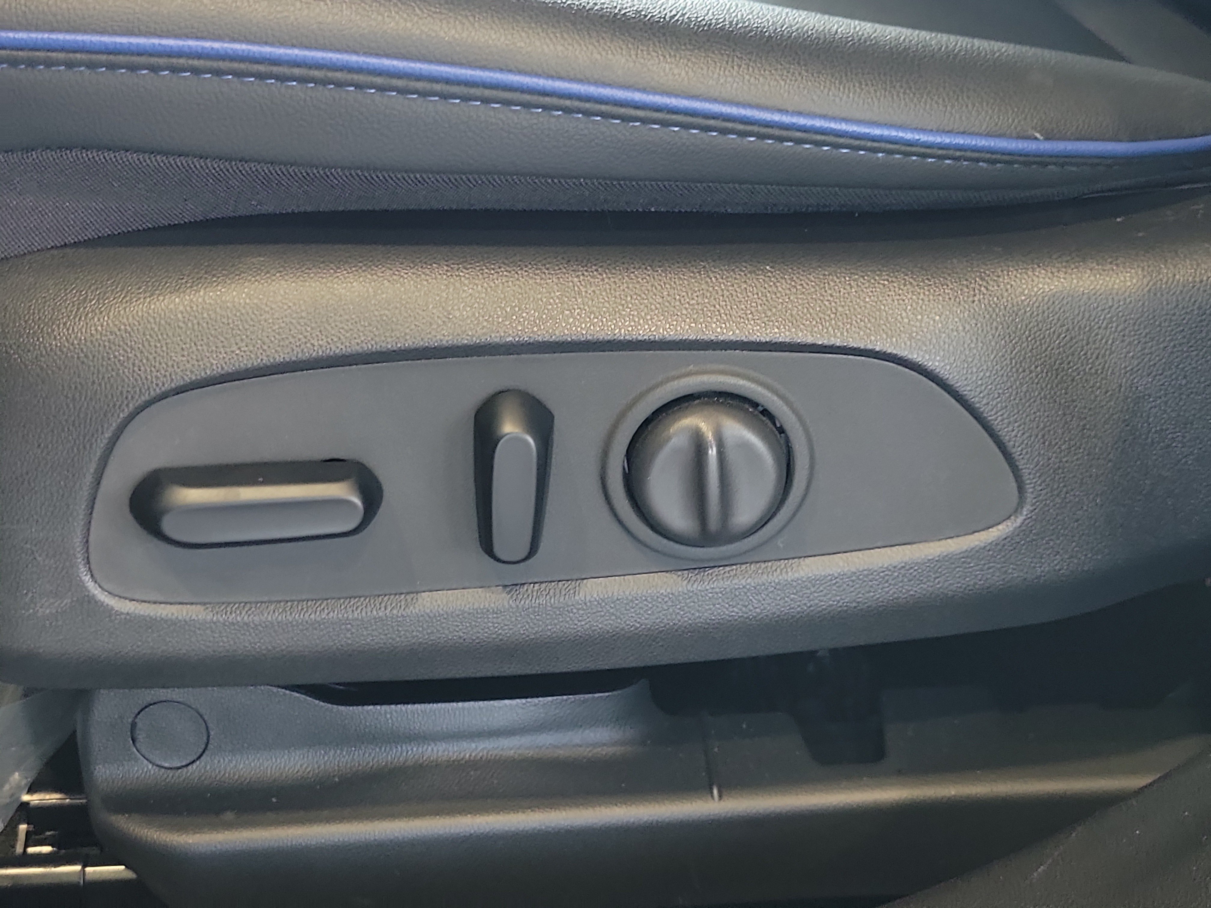 Used 2024 Buick Envista Sport Touring w/ Convenience I Package FWD image 20