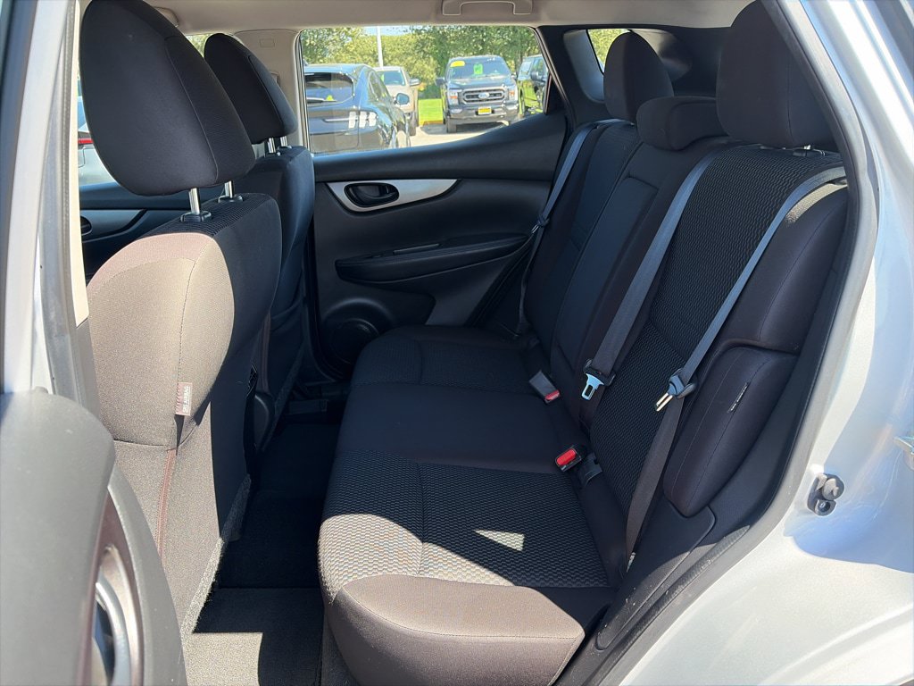 Used 2020 Nissan Rogue Sport S FWD image 16