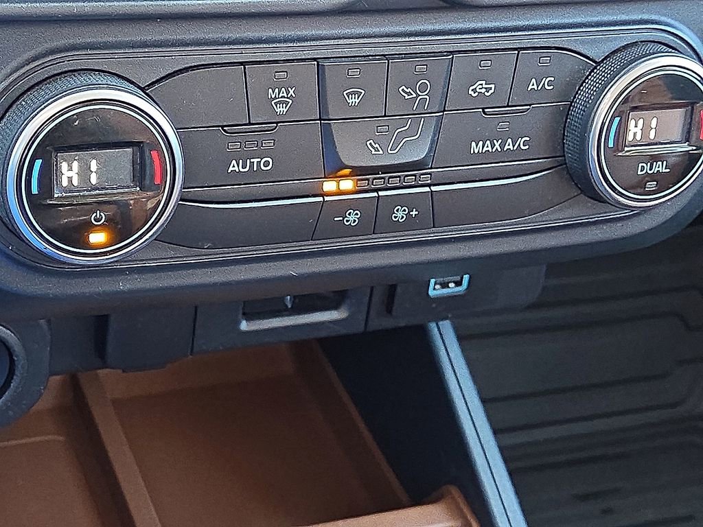 Used 2022 Ford Maverick Lariat w/ Equipment Group 500A Standard image 30