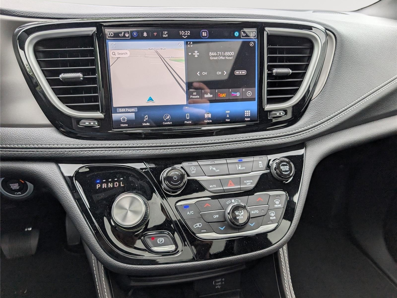 New 2027 Chrysler Pacifica Limited FWD image 23