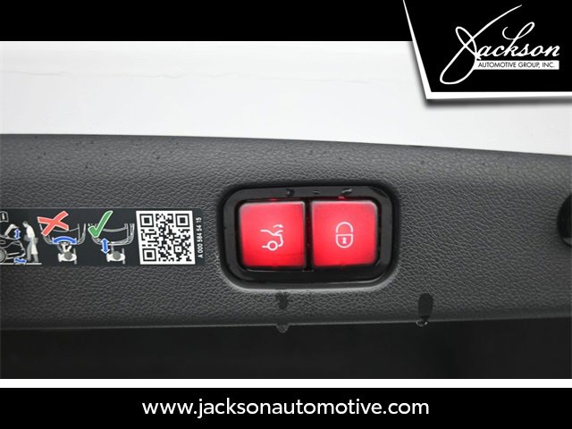 Used 2025 Mercedes-Benz E 350 Sedan image 26