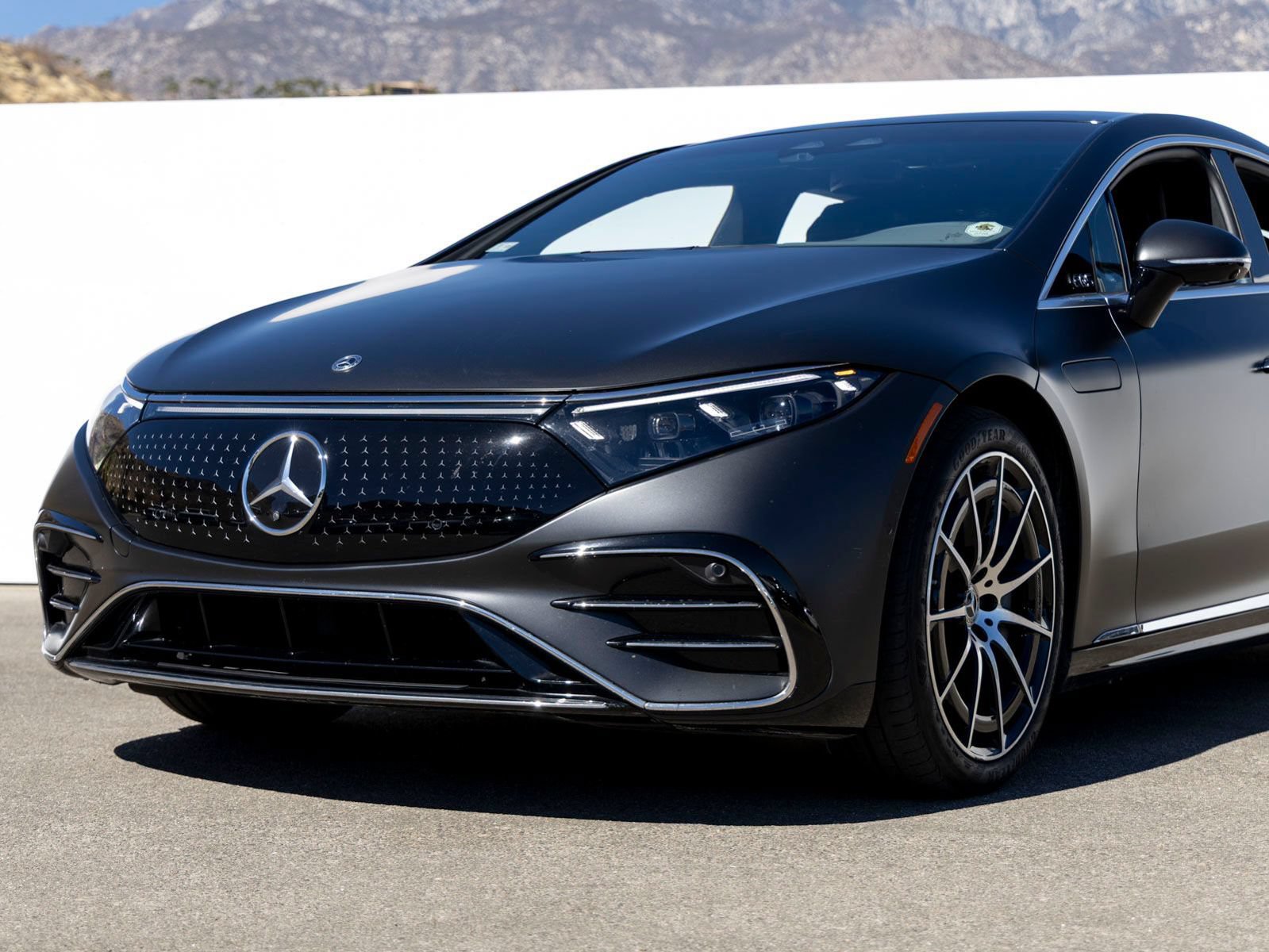 Certified 2024 Mercedes-Benz EQS 580 4MATIC Sedan video 3