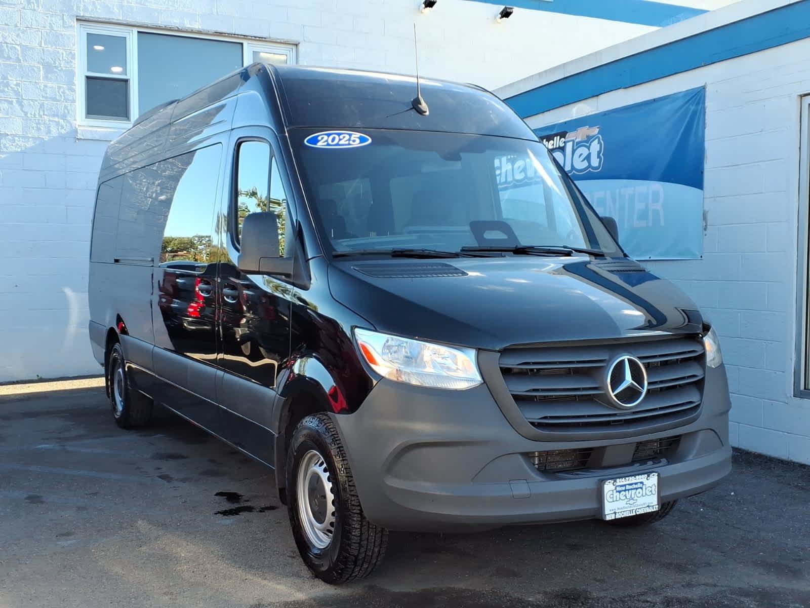 Used 2025 Mercedes-Benz Sprinter 2500 image 1