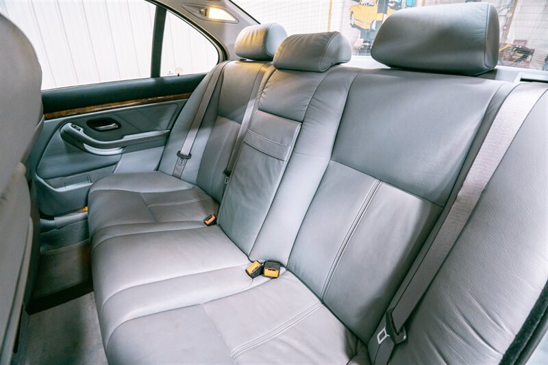 Used 1997 BMW 540i Sedan RWD image 17