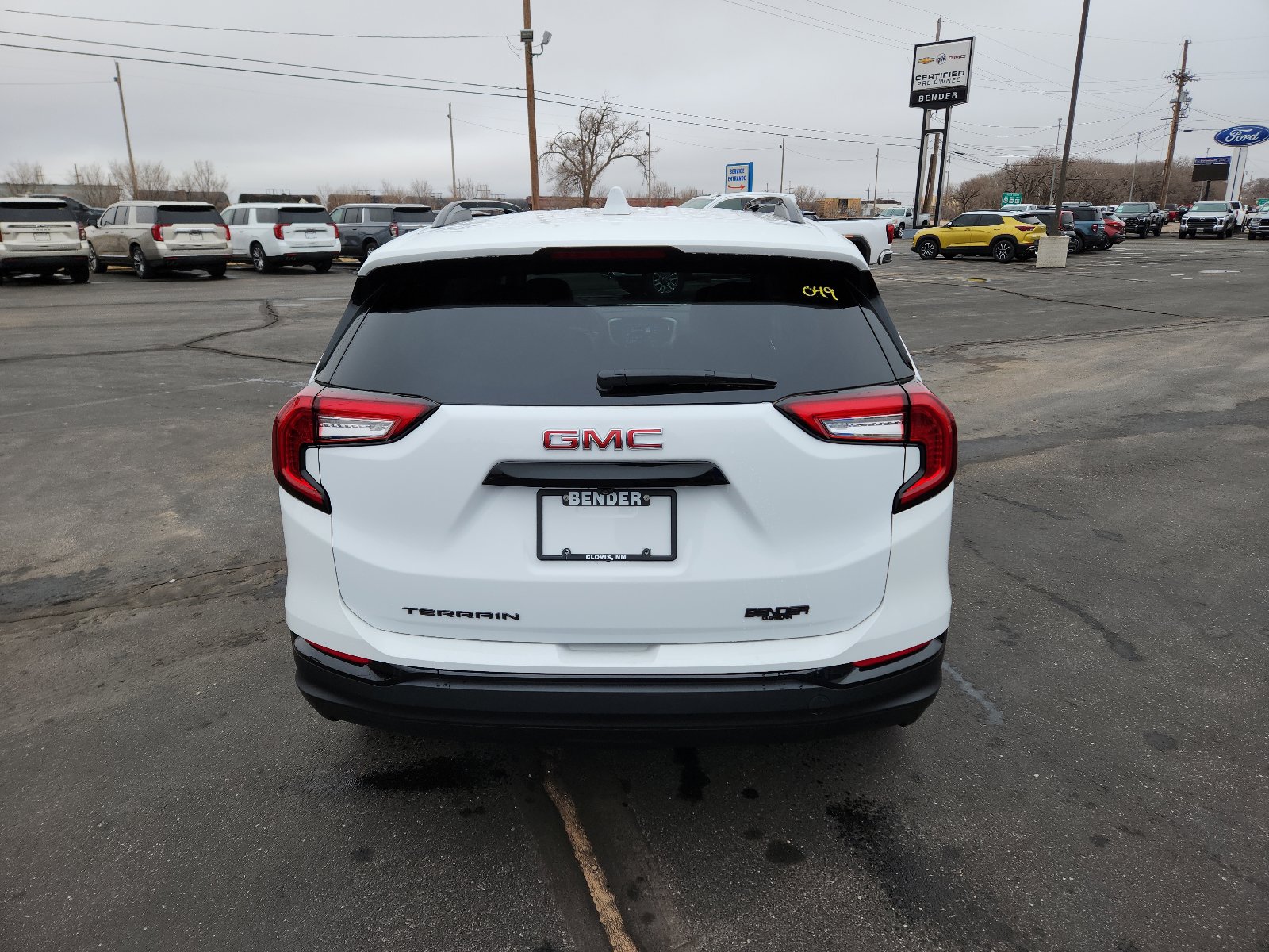 New 2024 GMC Terrain SLT w/ Elevation Edition FWD image 4