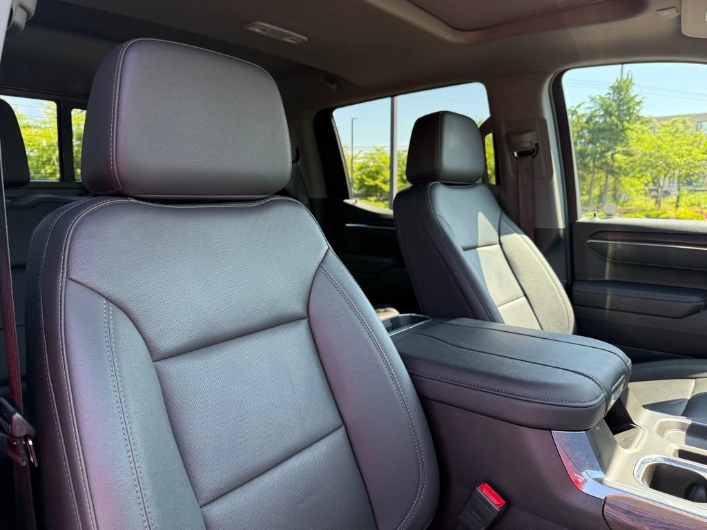 Used 2025 GMC Sierra 1500 SLT w/ SLT Premium Plus Package AWD/4WD image 21