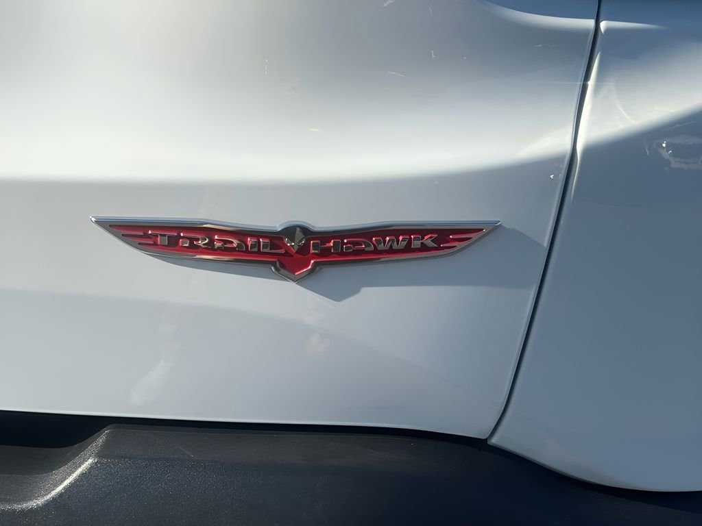 Used 2020 Jeep Renegade Trailhawk w/ Cold Weather Group AWD/4WD image 15