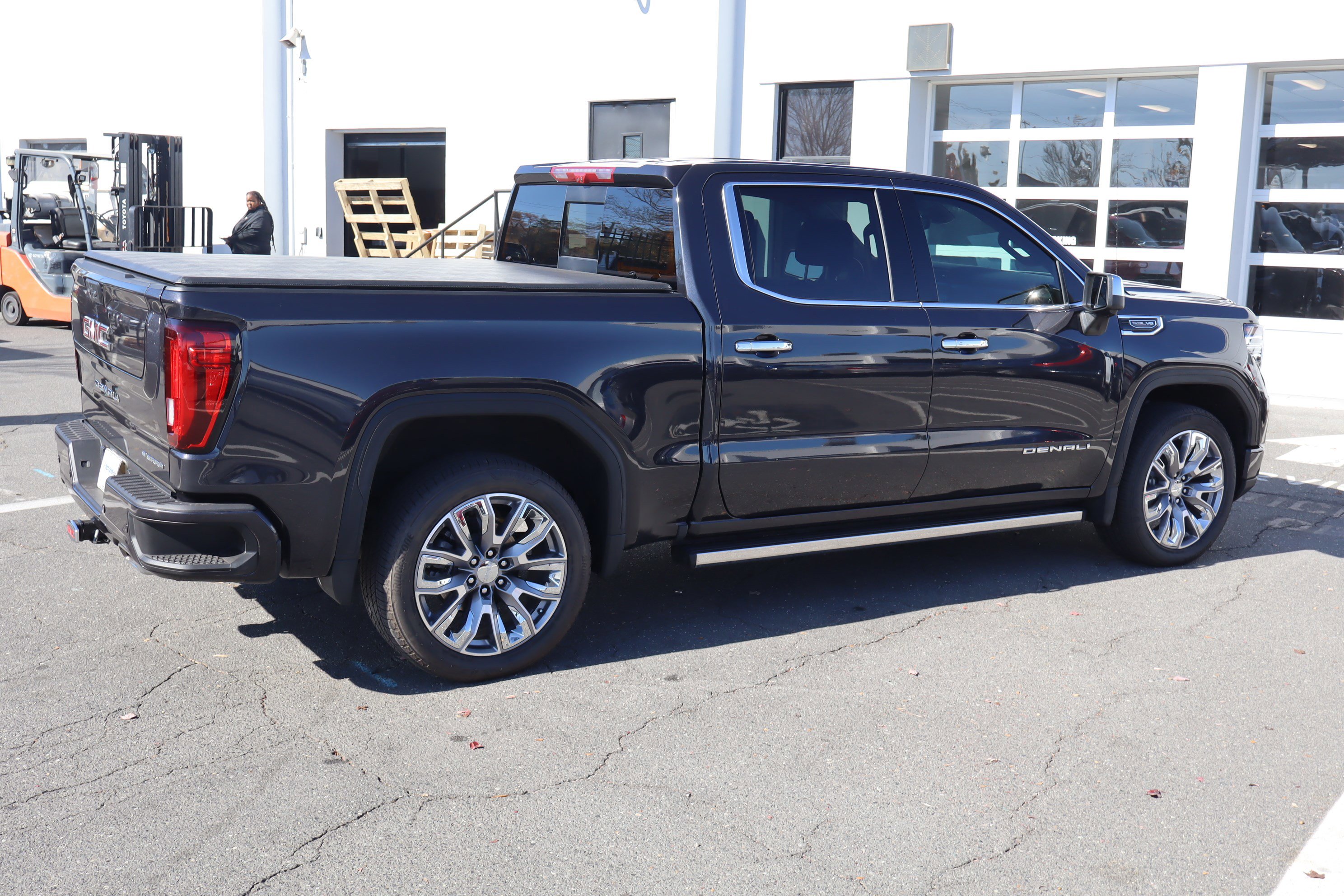 Used 2024 GMC Sierra 1500 Denali w/ Denali Reserve Package image 12