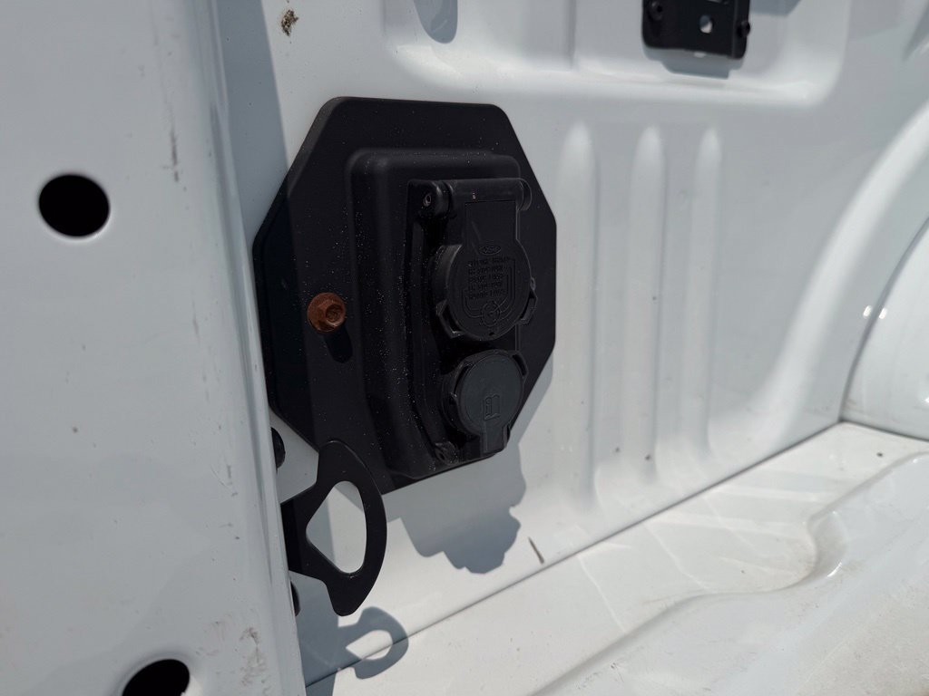 Used 2025 Ford F250 Lariat AWD/4WD image 6