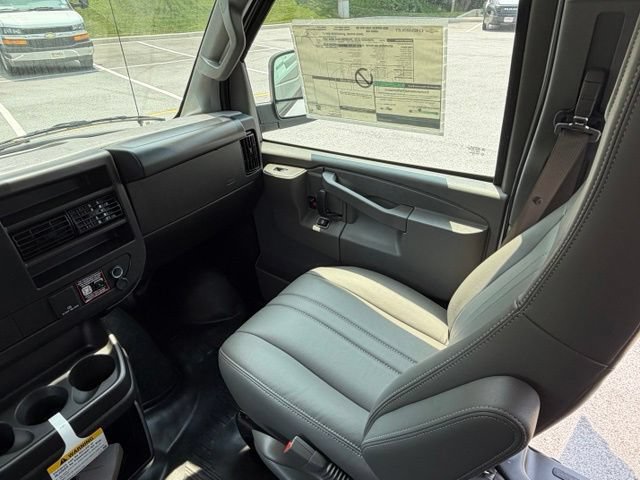 New 2026 Chevrolet Express 3500 Extended w/ Driver Convenience Package RWD image 32