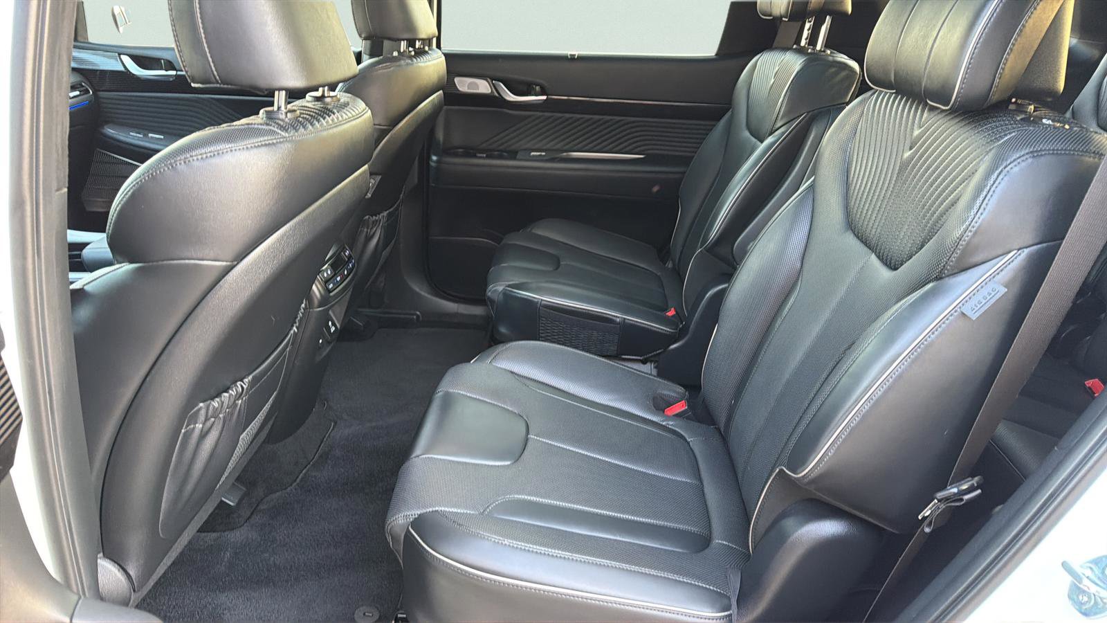 Used 2024 Hyundai Palisade Calligraphy image 6
