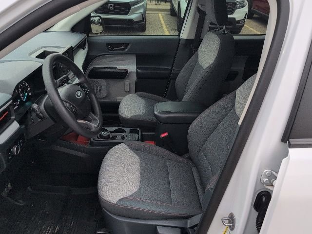 Used 2023 Ford Maverick XLT image 12