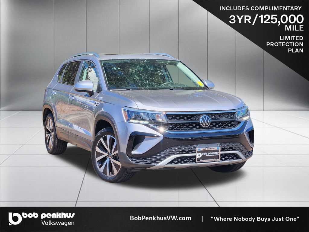 Used 2023 Volkswagen Taos SE w/ Panoramic Sunroof Package