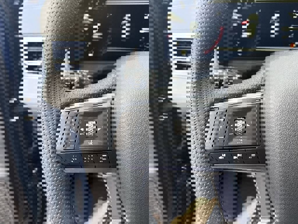 New 2025 Mitsubishi Outlander SE image 20