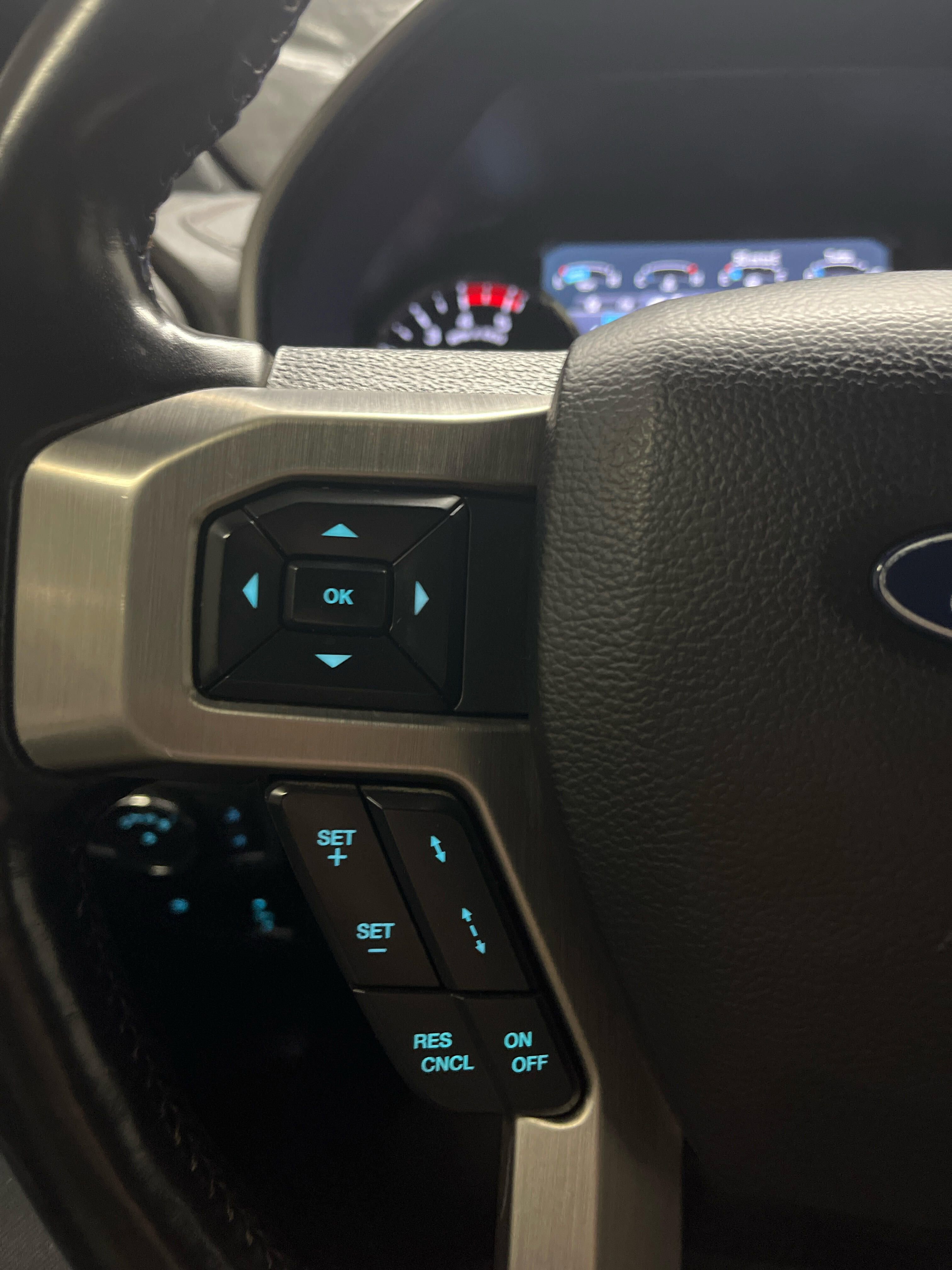 Used 2022 Ford F350 Platinum w/ FX4 Off-Road Package image 21