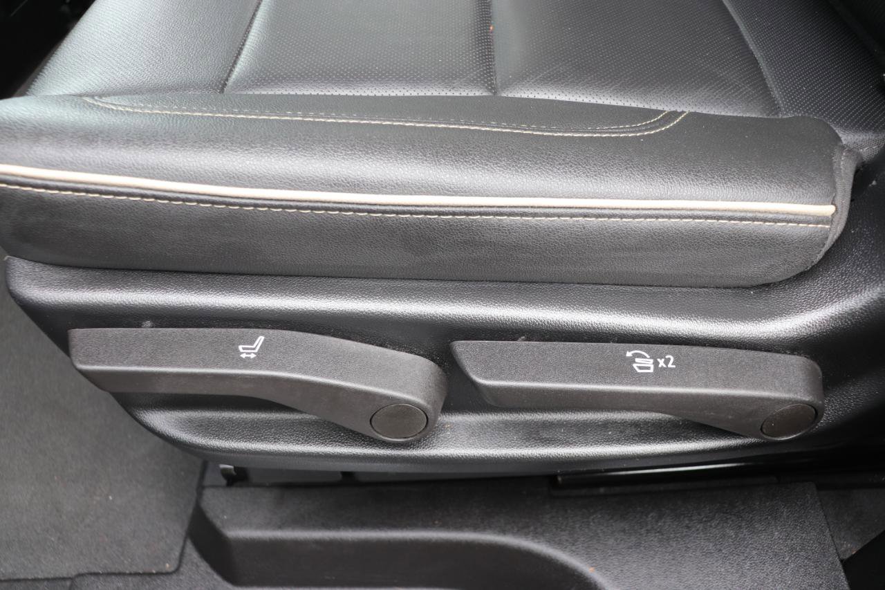 Used 2024 GMC Yukon SLT image 29