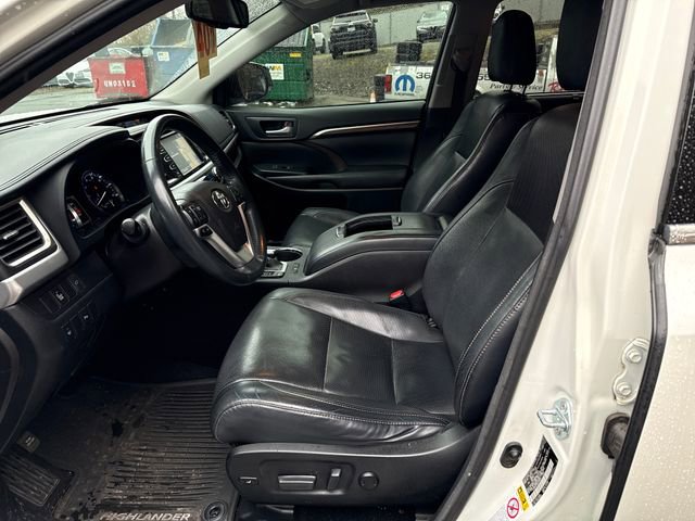 Used 2016 Toyota Highlander Limited image 17