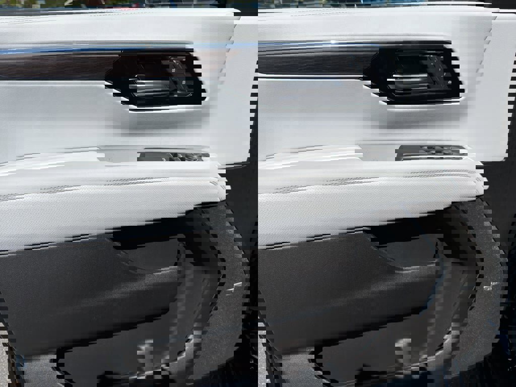 New 2025 Chevrolet Tahoe Premier image 10