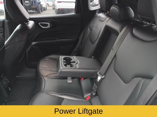 Used 2022 Jeep Compass Latitude w/ Convenience Group AWD/4WD image 19