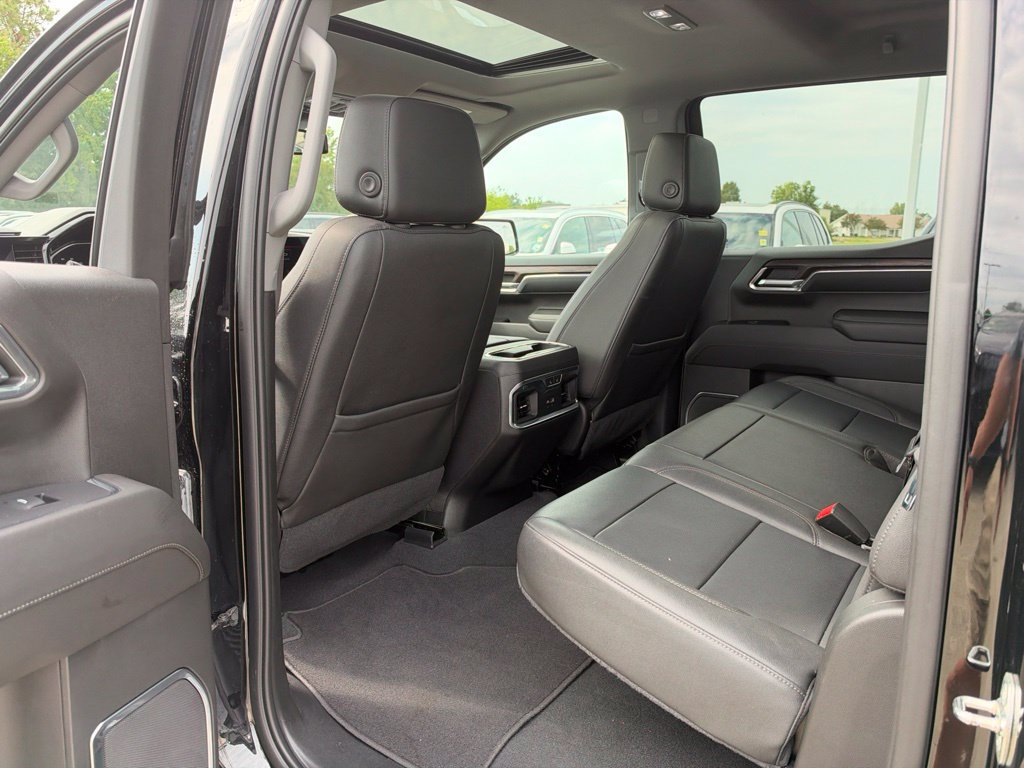 Used 2022 GMC Sierra 1500 SLT w/ SLT Premium Plus Package RWD image 20